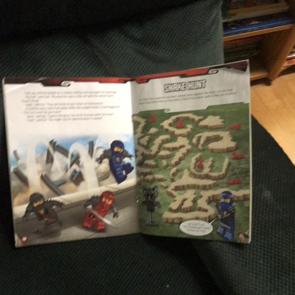 LEGO Ninjago activity book - Picture 14 of 16